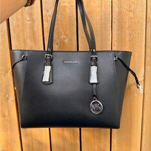 NWT Michael Kors Voyager Large Saffiano Leather Tote Bag